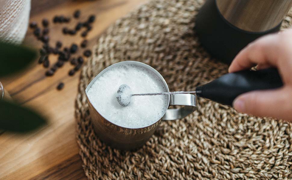 milk-frother-for-making-matcha-tea-sm_blog